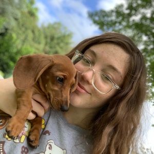 Meet your Posher, Adrianna